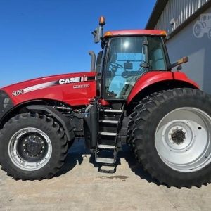 CASE IH MAGNUM 260 TRACTOR